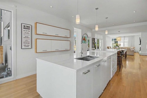 2820 12 Avenue Nw, Calgary, AB 
