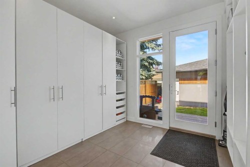 2820 12 Avenue Nw, Calgary, AB 