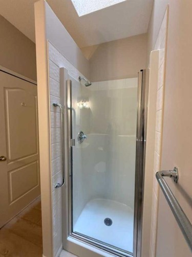 8 Scimitar Rise Nw, Calgary, AB 