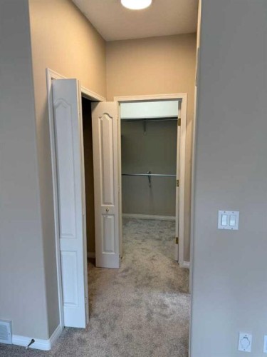 8 Scimitar Rise Nw, Calgary, AB 