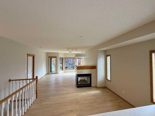 8 Scimitar Rise Nw, Calgary, AB 