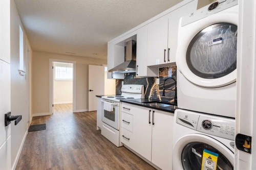 206 Saratoga Close Ne, Calgary, AB 