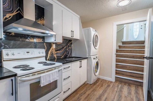 206 Saratoga Close Ne, Calgary, AB 