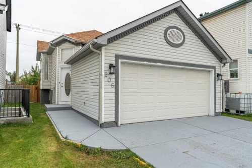 206 Saratoga Close Ne, Calgary, AB 