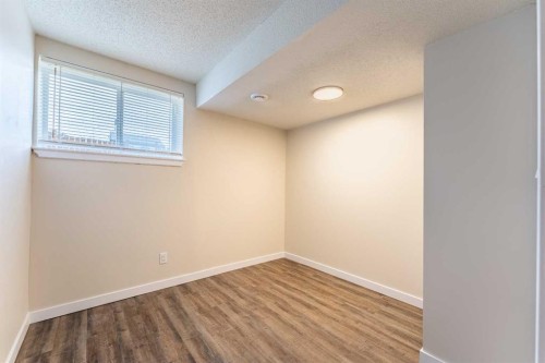 206 Saratoga Close Ne, Calgary, AB 
