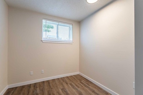 206 Saratoga Close Ne, Calgary, AB 
