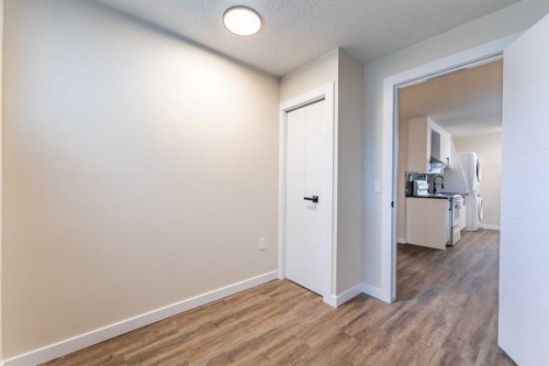 206 Saratoga Close Ne, Calgary, AB 