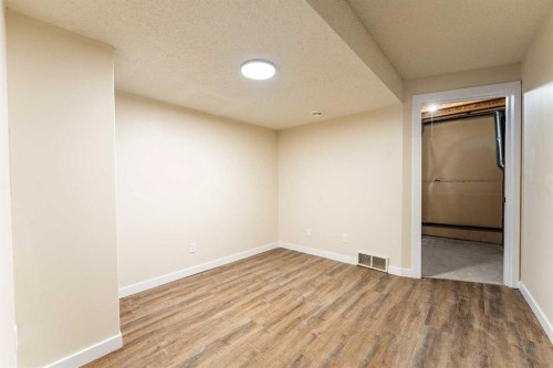 206 Saratoga Close Ne, Calgary, AB 