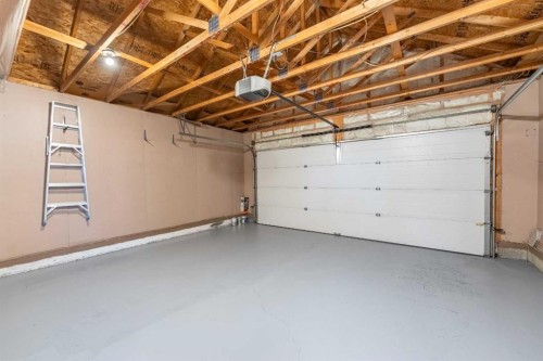 206 Saratoga Close Ne, Calgary, AB 