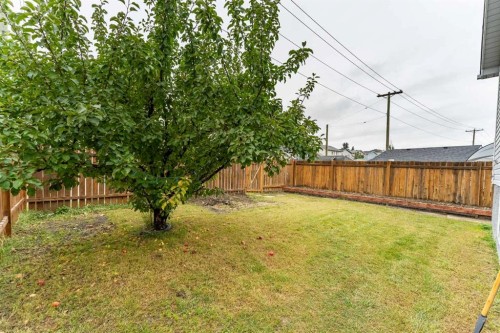 206 Saratoga Close Ne, Calgary, AB 