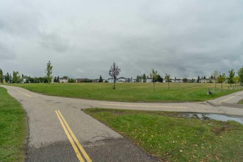 206 Saratoga Close Ne, Calgary, AB 