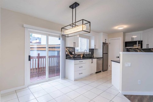 206 Saratoga Close Ne, Calgary, AB 