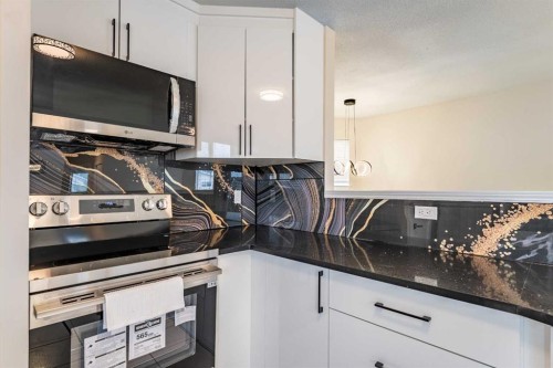 206 Saratoga Close Ne, Calgary, AB 