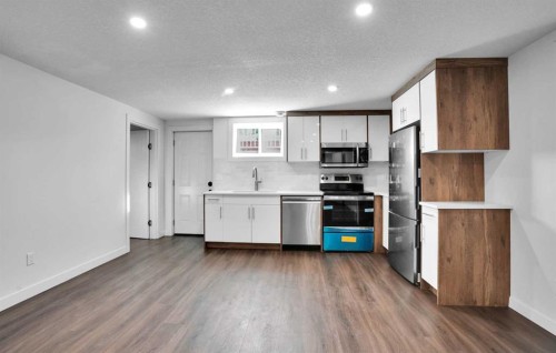 7520 7 Street Sw, Calgary, AB 