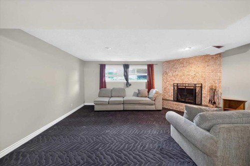 6407 34 Avenue Nw, Calgary, AB 