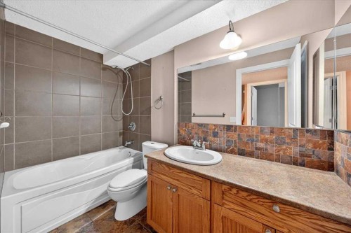 6407 34 Avenue Nw, Calgary, AB 