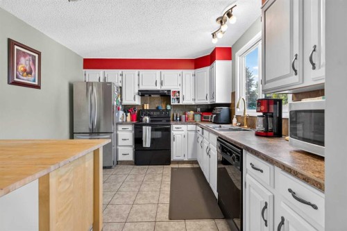 7 Woodbrook Way Sw, Calgary, AB 