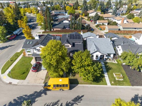 7 Woodbrook Way Sw, Calgary, AB 