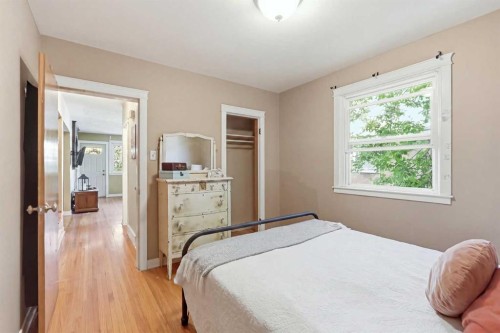 2512 19 Street Nw, Calgary, AB 