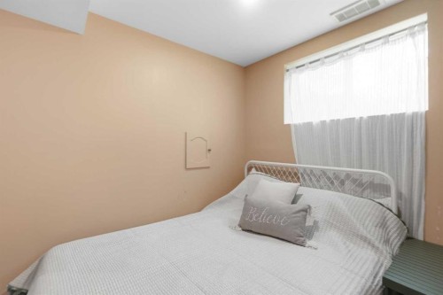2512 19 Street Nw, Calgary, AB 