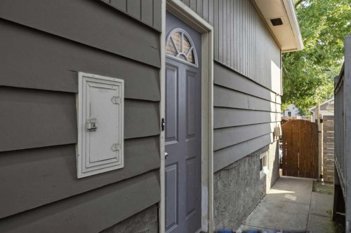2512 19 Street Nw, Calgary, AB 