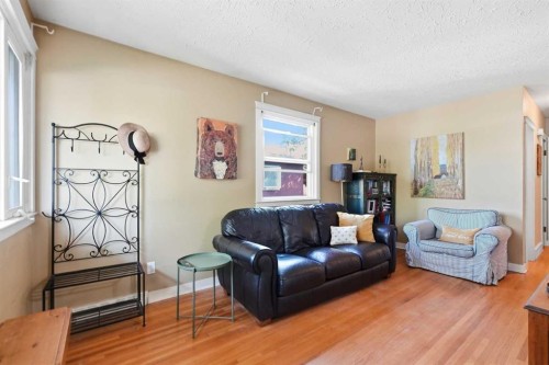 2512 19 Street Nw, Calgary, AB 