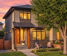 2028 37 Avenue SW Calgary, AB T2T 2H5
