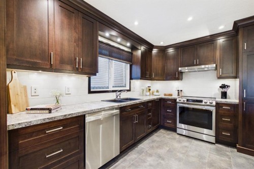 43 Beaconsfield Rise Nw, Calgary, AB 