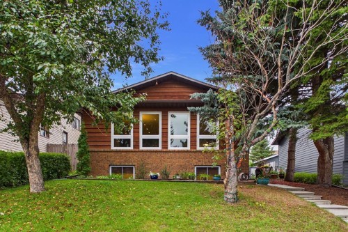 43 Beaconsfield Rise Nw, Calgary, AB 