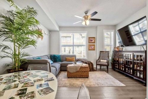 18 Legacy Path Se, Calgary, AB 