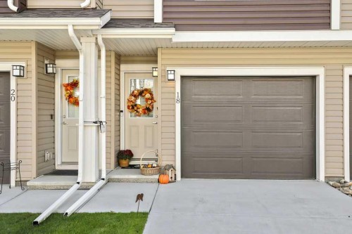18 Legacy Path Se, Calgary, AB 