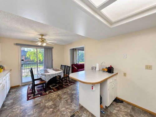 668 Whiteridge Road Ne, Calgary, AB 