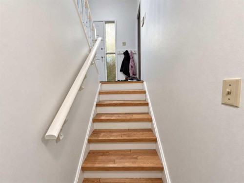 668 Whiteridge Road Ne, Calgary, AB 
