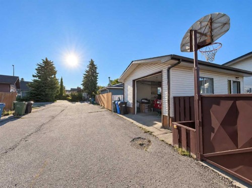 668 Whiteridge Road Ne, Calgary, AB 