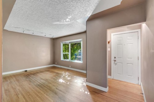 212 Blackthorn Road Nw, Calgary, AB 