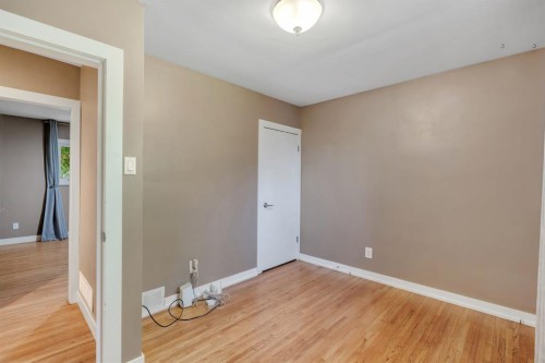 212 Blackthorn Road Nw, Calgary, AB 