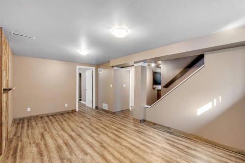 212 Blackthorn Road Nw, Calgary, AB 