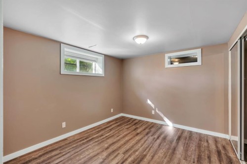 212 Blackthorn Road Nw, Calgary, AB 