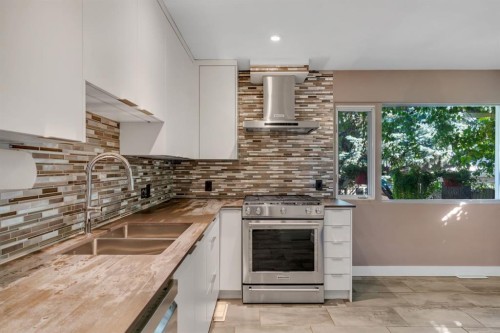 212 Blackthorn Road Nw, Calgary, AB 