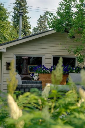 212 Blackthorn Road Nw, Calgary, AB 