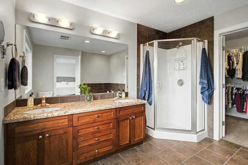 1410 38 Street Sw, Calgary, AB 