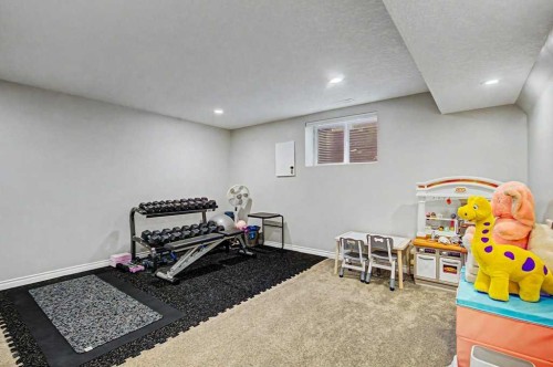 1410 38 Street Sw, Calgary, AB 