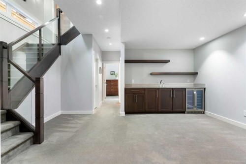 2106 27 Avenue Sw, Calgary, AB 