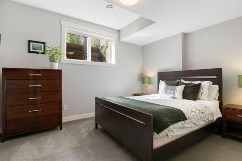 2106 27 Avenue Sw, Calgary, AB 