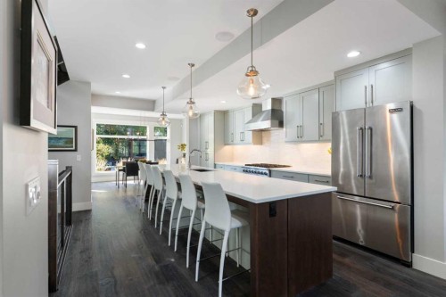 2106 27 Avenue Sw, Calgary, AB 
