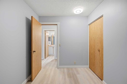 44 Castleridge Close Ne, Calgary, AB 
