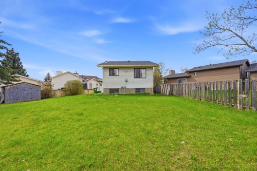 44 Castleridge Close Ne, Calgary, AB 