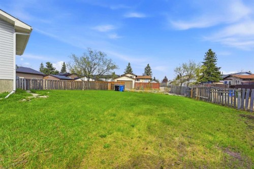 44 Castleridge Close Ne, Calgary, AB 
