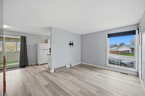44 Castleridge Close Ne, Calgary, AB 