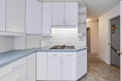 107 Hallbrook Drive Sw, Calgary, AB 